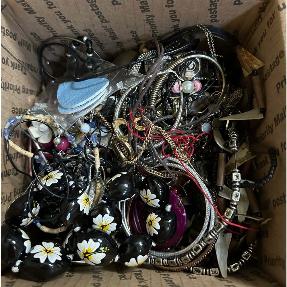 4lb junk jewelry crafting box what you see is what you get